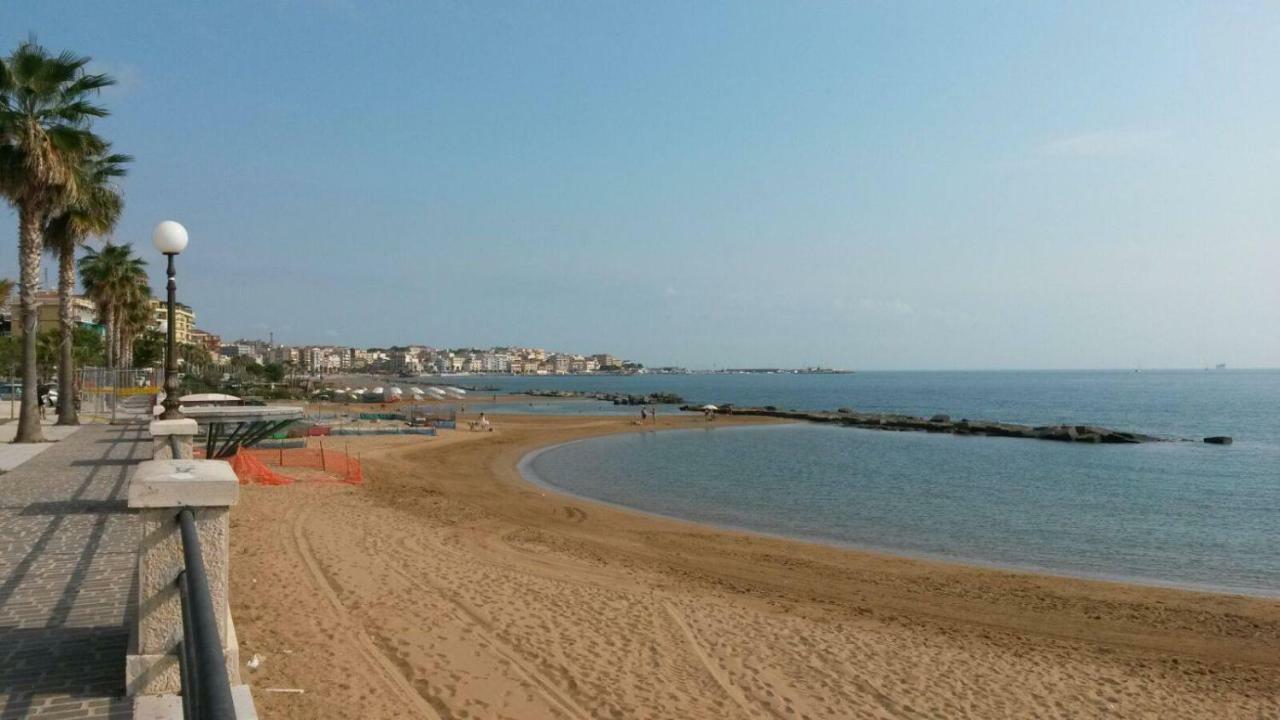 Bed and Breakfast L'Isola Di Gaia Crotone Exterior foto